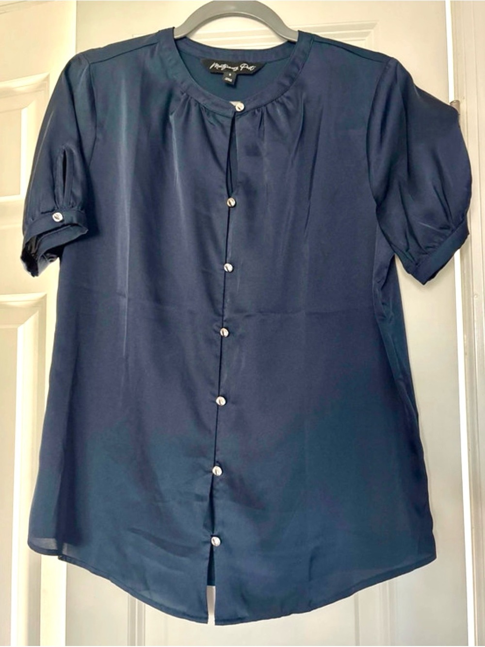 Pleated Round-Neck Short Sleeve Blouse in Navy